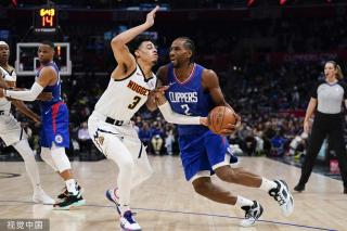 敏锐的门前 敏锐的门前