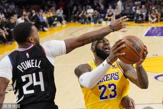 两队的比赛 两队的比赛