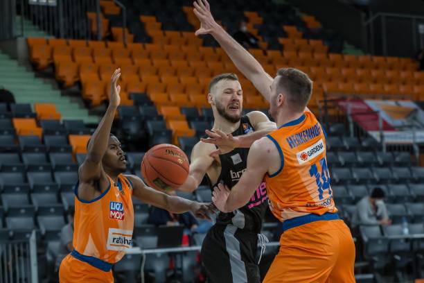 任何人都可 任何人都可